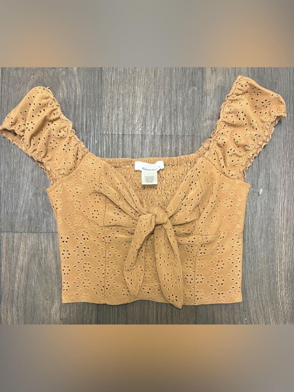 Urban Romantics Eyelet Tie Front Crop Top Puff Sleeve Boho Tan Small